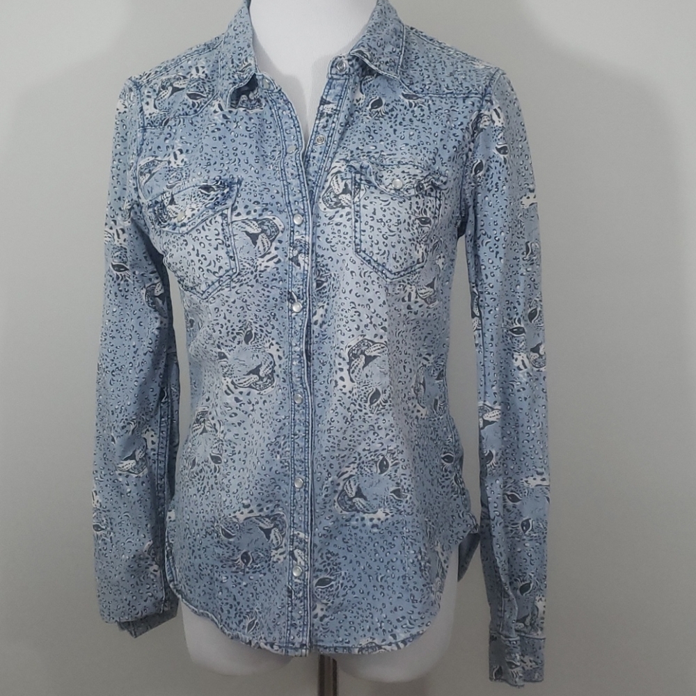 Cheetah/ leopard chambray top